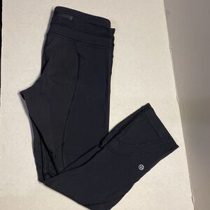 Lululemon Run Inspire Crop II 22” Size 4 Black